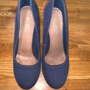 Navy Aldo Wedges 💙